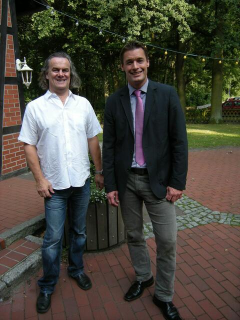 Rechts Björn Rust mit Wilhelm Busch, Platz 2. der CDU-Stadtratsliste., für die Kommunalwahlen.