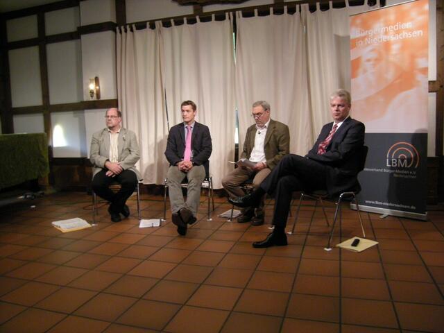 Teil 1. mit Moderator Eberhard Ladewig.
