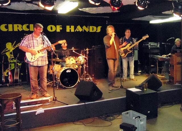 Soundcheck. v.l.: Reiner Nold, Klaus Leppert, Torsten Ilg, Adi Cooper, Joe Weiler