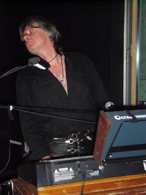 Joe Weiler (...feel the sound...)