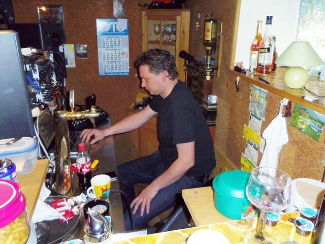 Soundtechniker Tim Sonnenstuhl bei der Arbeit