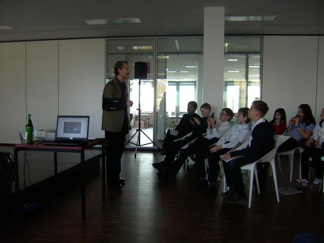 Fine convention* A talk with Ridley Pearson at Strothoff International School about how to become an author.
