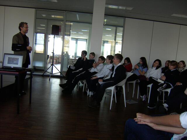 Fine convention* A talk with Ridley Pearson at Strothoff International School about how to become an author.