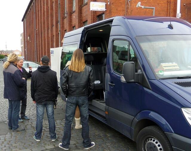 Lagebesprechung am Treffpunkt in Hannover