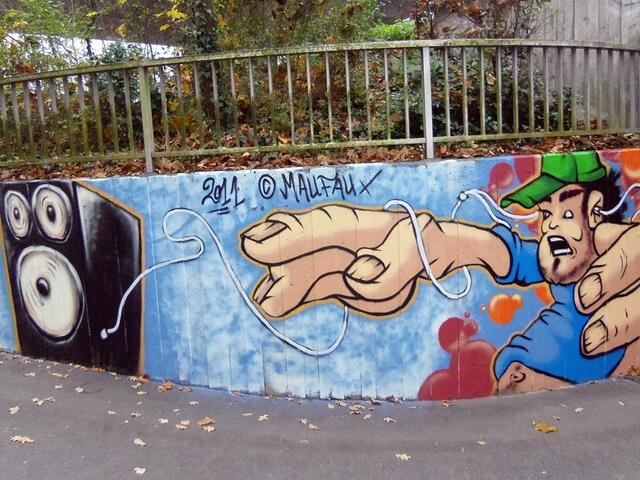 Hochbrücke beim Finanzamt