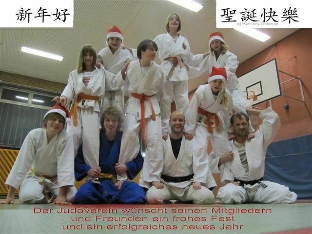 Weihnachtswichtelpyramide beim JV Nippon Lohnde