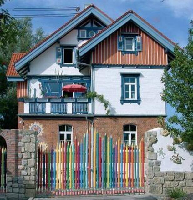 In diesem Haus wohnt die Autorin Bine Brändle