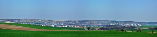 25.4.2010 .... Blick von der KAP - Straße Richtung Wetzendorf - Karsdorf - Gesamtansicht !