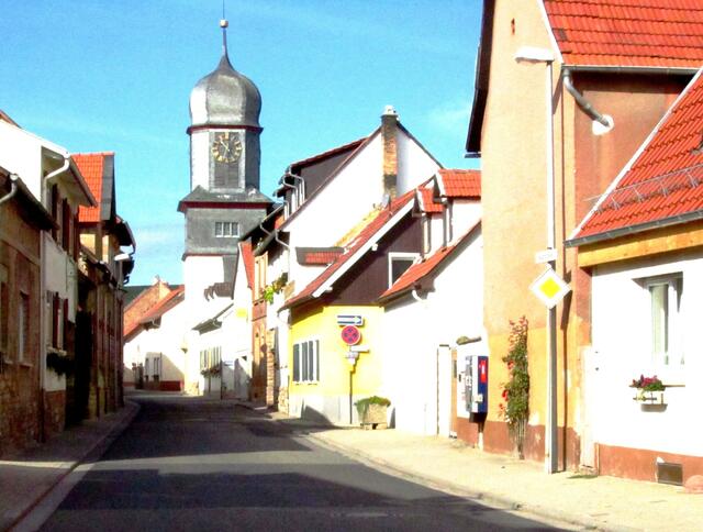 Auf dem Weg zur Kirche .......