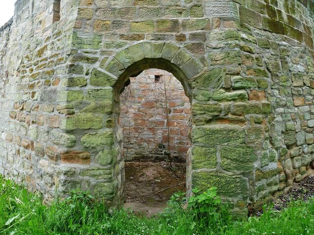 Garteneingang 1816 !