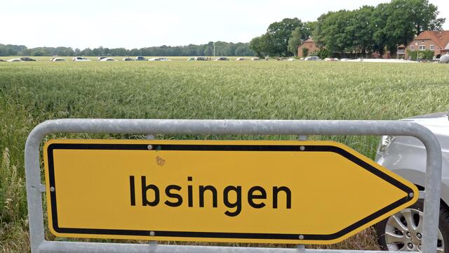Hier geht's nach Ibsingen - auch ohne Navi nicht zu übersehen!