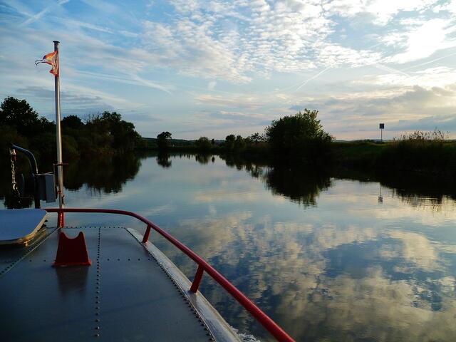 Flussspiegelung - Wolken !