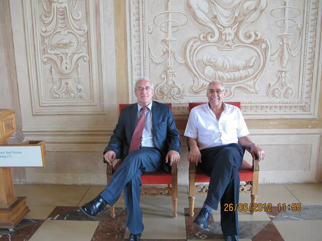 Prof. Alexander Skotnicki mit dem Organisator der Reise, Dr. Bernhard Lehmann,  im Goldenen Saal