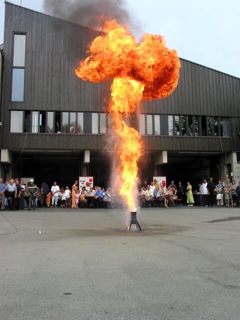 Fettexplosion beim Tag der offenen Tür im Juni 2002