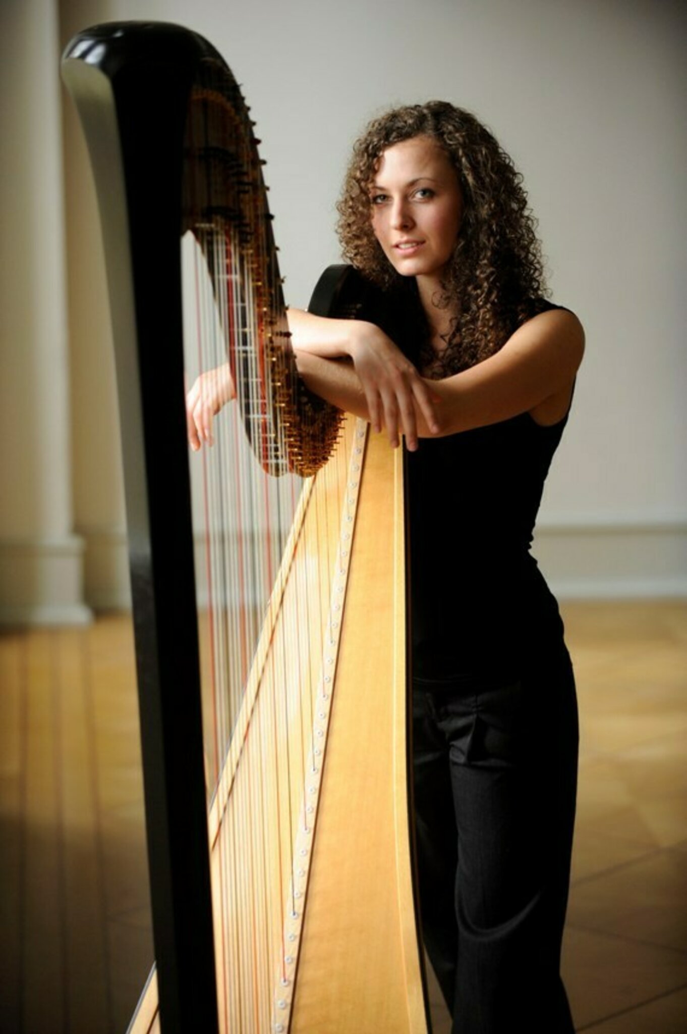 DAS LEIPZIGER STREICHQUARTETT SPIELT MIT DER HARFENISTIN HANNA RABE zum ...