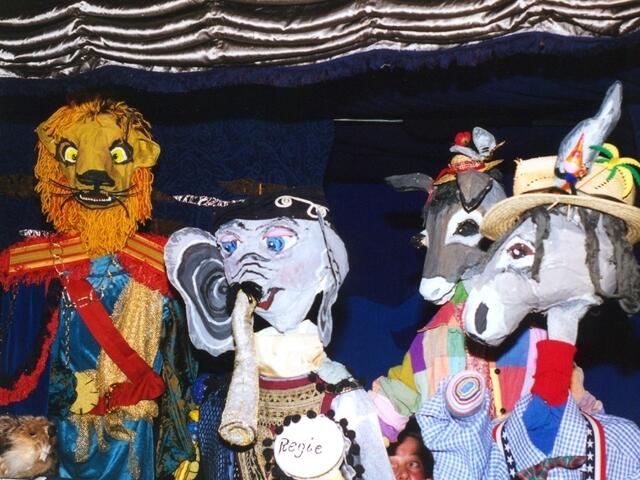 Karneval der Tiere. Szene aus der Aufführung im des Stabpuppentheater Vivamus. | Foto: Seegrastheater