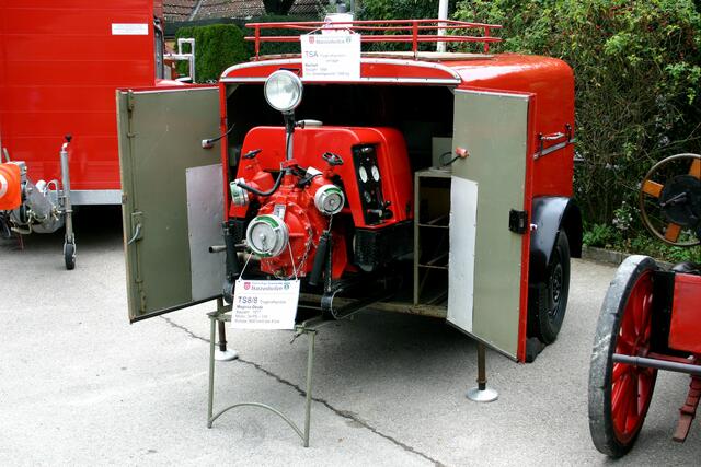 Tragkraftspritzenanhänger mit TS 8/8, Baujahr 1977, VW-Industriemotor 34 PS, Pumpleistung 800 l/min. bei 8 bar