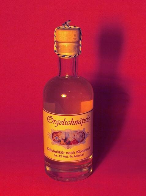 Orgelschnäpsle, ein Kräuterlikör nach Klosterart.