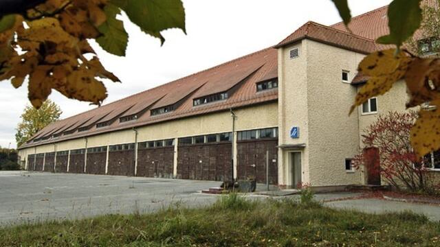 Wann wird die Halle 116 zum "Lernort Frieden"?