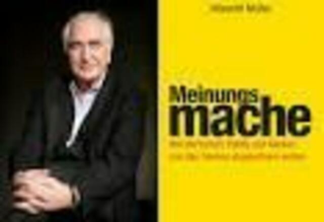 Albrecht Müller mit Buchcover Meinungsmache | Foto: © Bild:  www.fallbeispiele.sozialebewegungen.org – CC