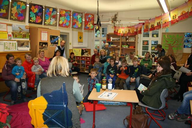 Vorlesetag 2016 in Landau – in der Stadtbücherei und in der Grundschule am Kump (unser Bild).