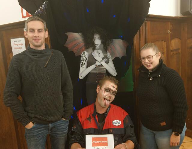 Jan Habakuk Koch siegte beim "Freitags-Schießen" HALLOWEEN vor Keven Brandes und Anna-Lena Meyer. Jan entschied sich bei der Preisauswahl für einen Gutschein von Media Markt.