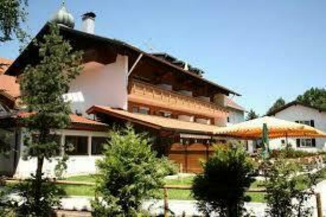 Haus Christine Außenansicht mit Terrasse﻿ | Foto: © Bild: www.christine-eisenberg.de CC