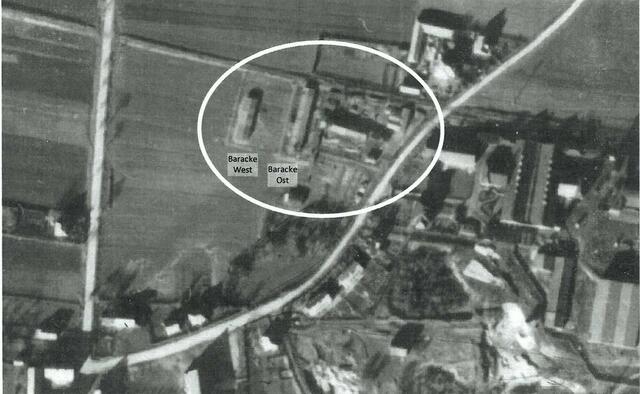 Luftbild Royal Air Force. In der Umkreisung sind die zwei Zwangsarbeiterbaracken deutlich zu sehen.