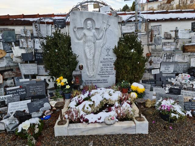 Grab Allgäuer Segenspfarrer Augustinus Hieber Merazhofen