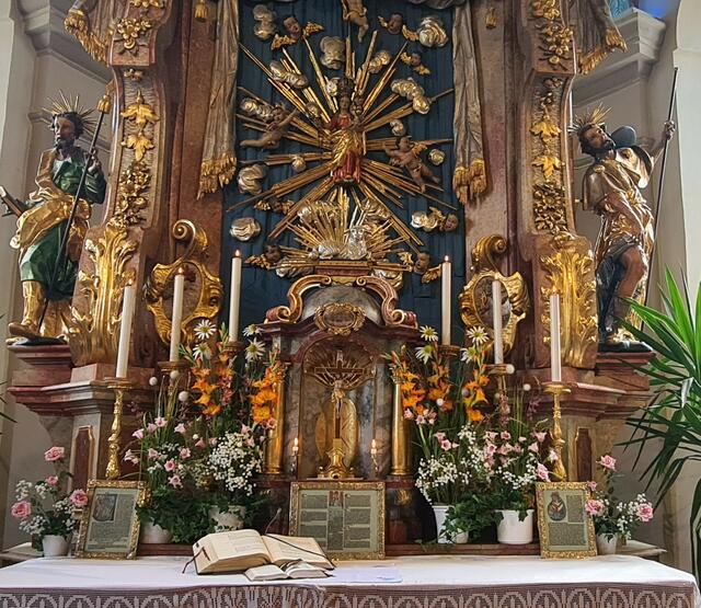 Gnadenbild Maria im Strahlenkranz