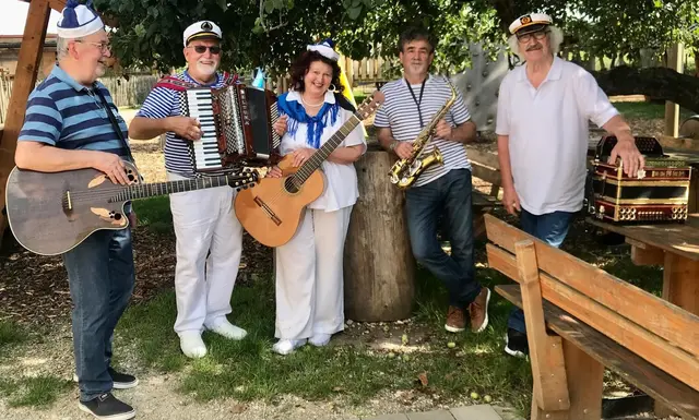 Erna Dirschinger und die Bäldle Musikanten: Stimmungs-Garanten der Bäldleschewaige-Singnachmittage im bereits 12. Jahr | Foto: © Bild: Christa Scheller CC 