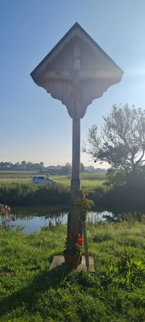 Wegkreuz an der Schmutter bei Achsheim