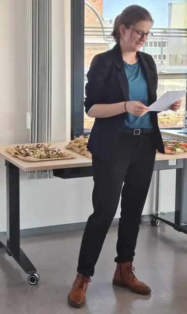 Begrüßung durch Frau Eben vom AmkA