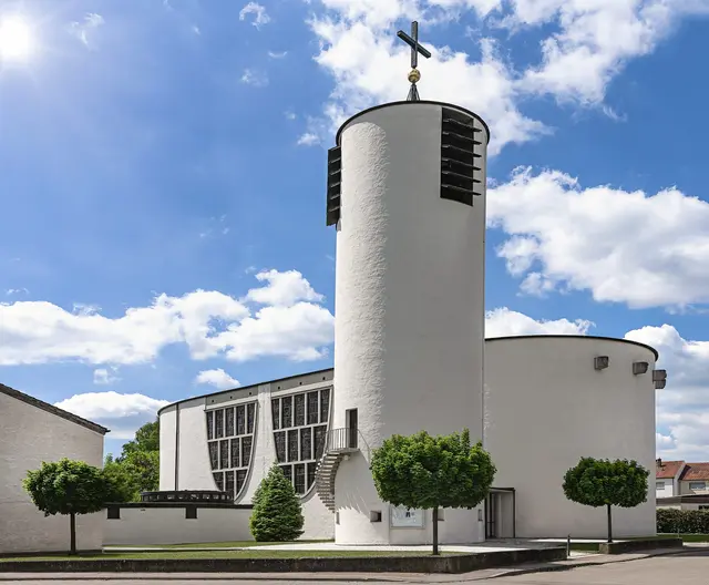 St. Josef Nördlingen, Außenansicht | Foto: © Bild: https://pg-noerdlingen.de CC 