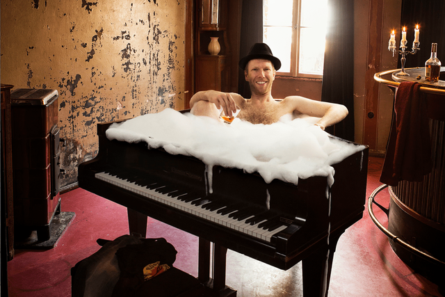 Foto: Michael Krebs, Foto: Sven Hagolani