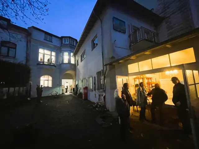 Offene Ateliertage der Künstlerkolonie am Ruhrufer in der VILLA ARTIS
ÖPNV: "Stadtmitte-Mülheim"
NAVI &amp; PARKEN:  "Delle"  oder "CASINO | Foto: Kulturmarketing Rhein-Ruhr