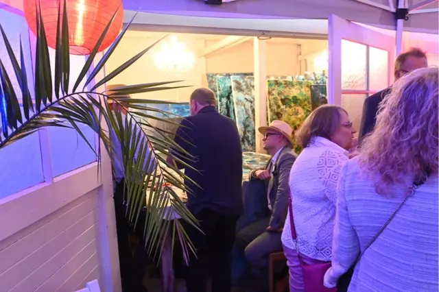 Kunstblicke 2026 im "AMT FÜR WEITERBILDENDE FANTASIE" in der Villa Artis, Ruhrstr. 3 / Ecke Delle ÖPNV: Stadtmitte
