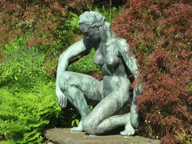 Stadtpark Hannover - "Die Knieende" (Bronze) von Georg Kolbe 1933 | Foto: eigenes Bild