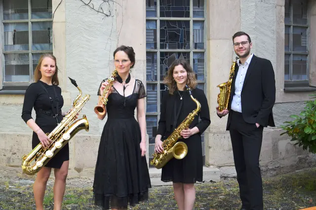 Das Saxofonquartett "Sax Ventura" mit v. l. Laura Link, Martina Ebert, Lea Lernhard und Felix Schulze ist am Sonntag, 22. November um 10.30 Uhr im Wertinger Schloss zu hören.