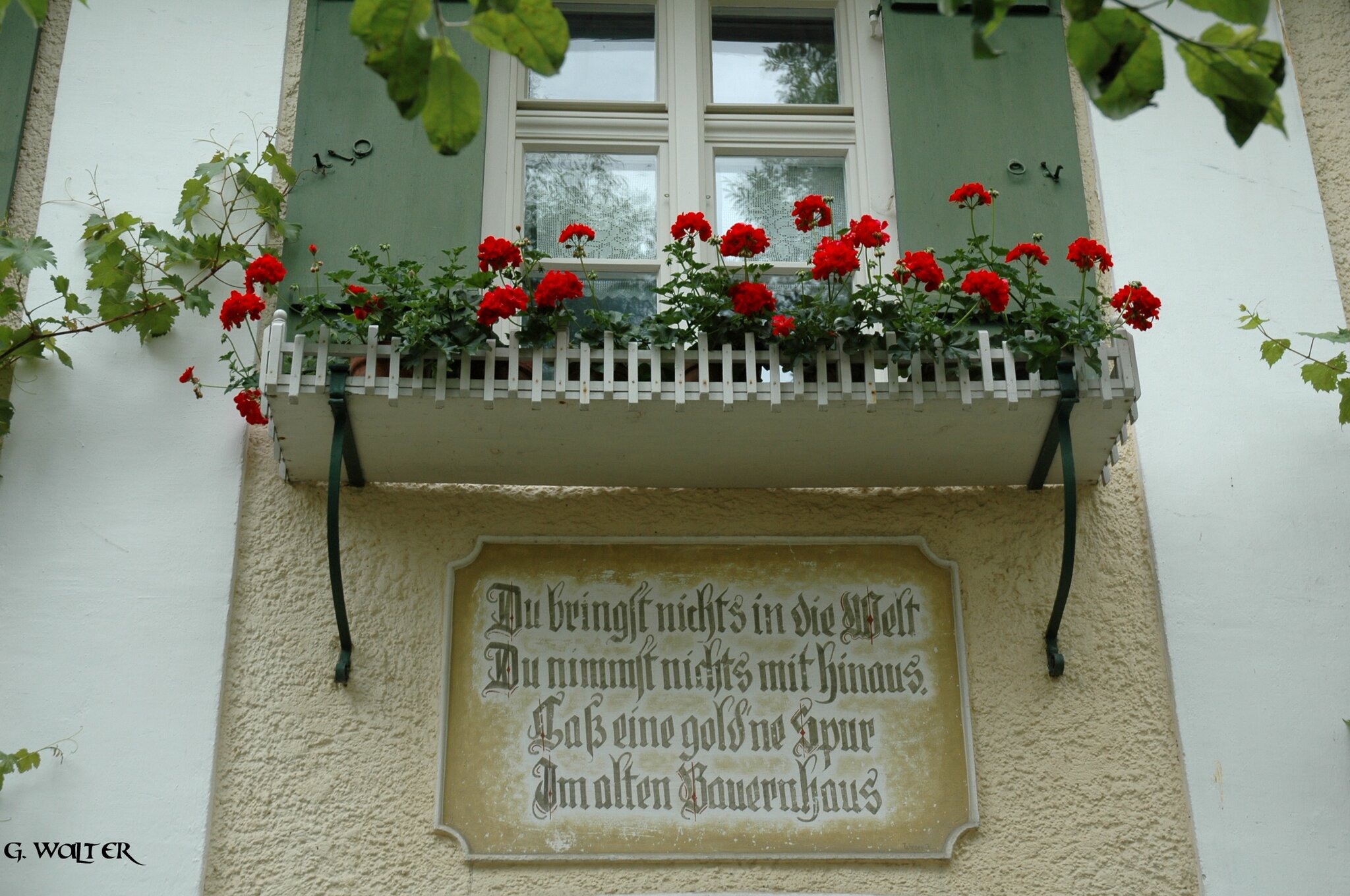 Spruch über einer Eingangstür in Stoffenried.