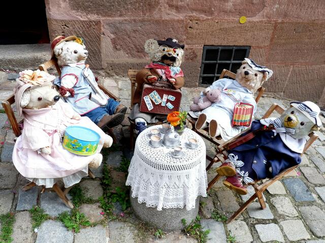 gesehen in Nürnberg vor einem Spielwarengeschäft