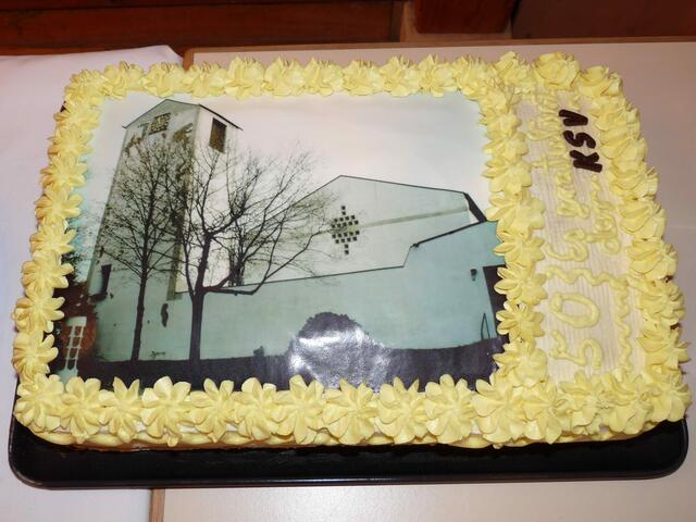 Gestiftet hat diese Torte der KSV = Krieger- und Soldatenverein