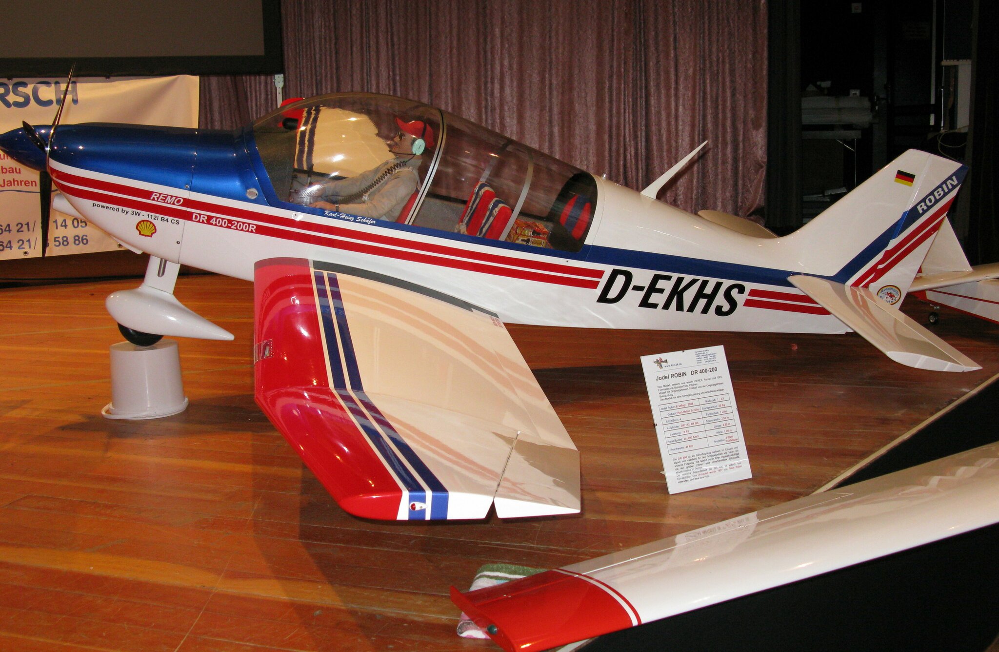 Modellflugzeug der Extra Klasse Jodel ROBIN DR 400-200 Maßstab 1 : 2,5 ...