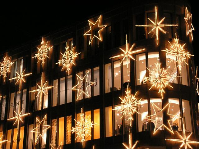 Schöner Weihnachtsschmuck am Kröpcke