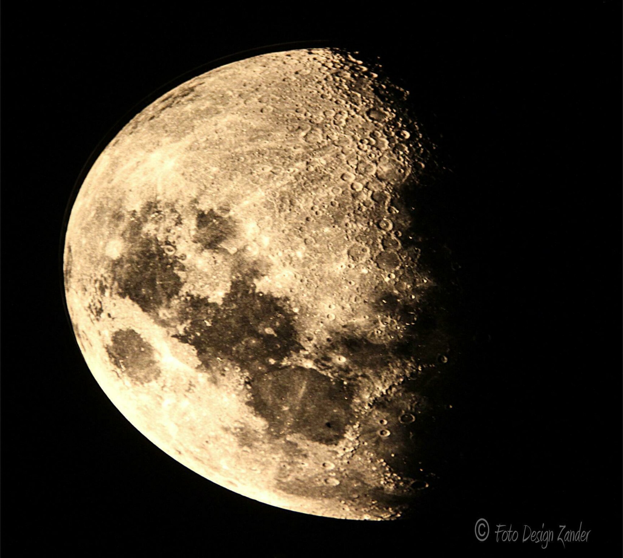 Wie Sieht Es Auf Dem Mond Aus