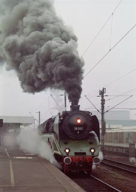 Im Dezember 1996 besuchte diese Dampflok den Hauptbahnhof in Hannover