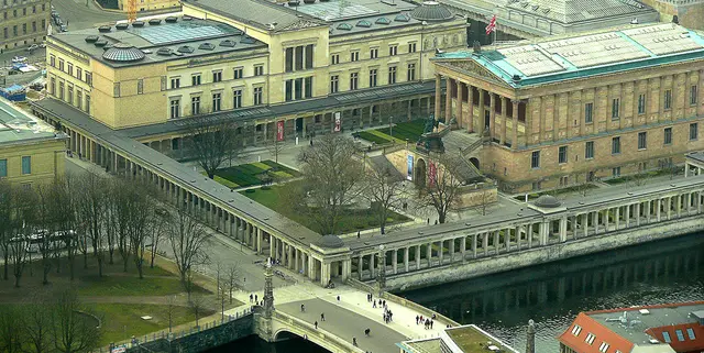 Blick zur Alten Nationalgalerie