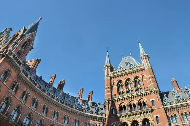 Historischer Bau: Pancras Renaissance Hotel