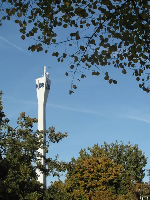 Funkmast des NDR am Maschsee