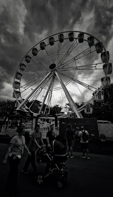 Kirmesimpressionen Schwarz/Weiß-Fotografie C.D.R.